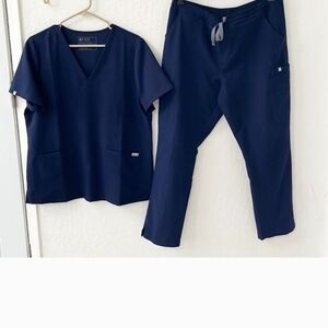Figs Navy Casma Scrub Top Yola 11 Pocket Scrub Pants Set